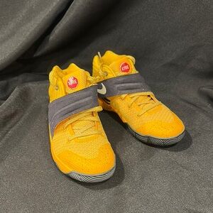 Nike Kyrie 2 2016 “School Bus” University Yellow